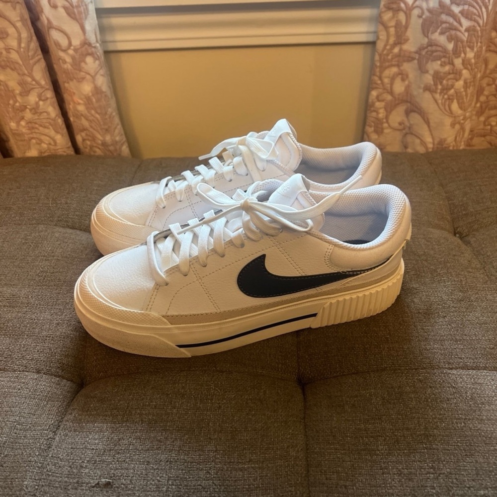 Nike Court Legacy Lift white/diffused blue womens size 7.5